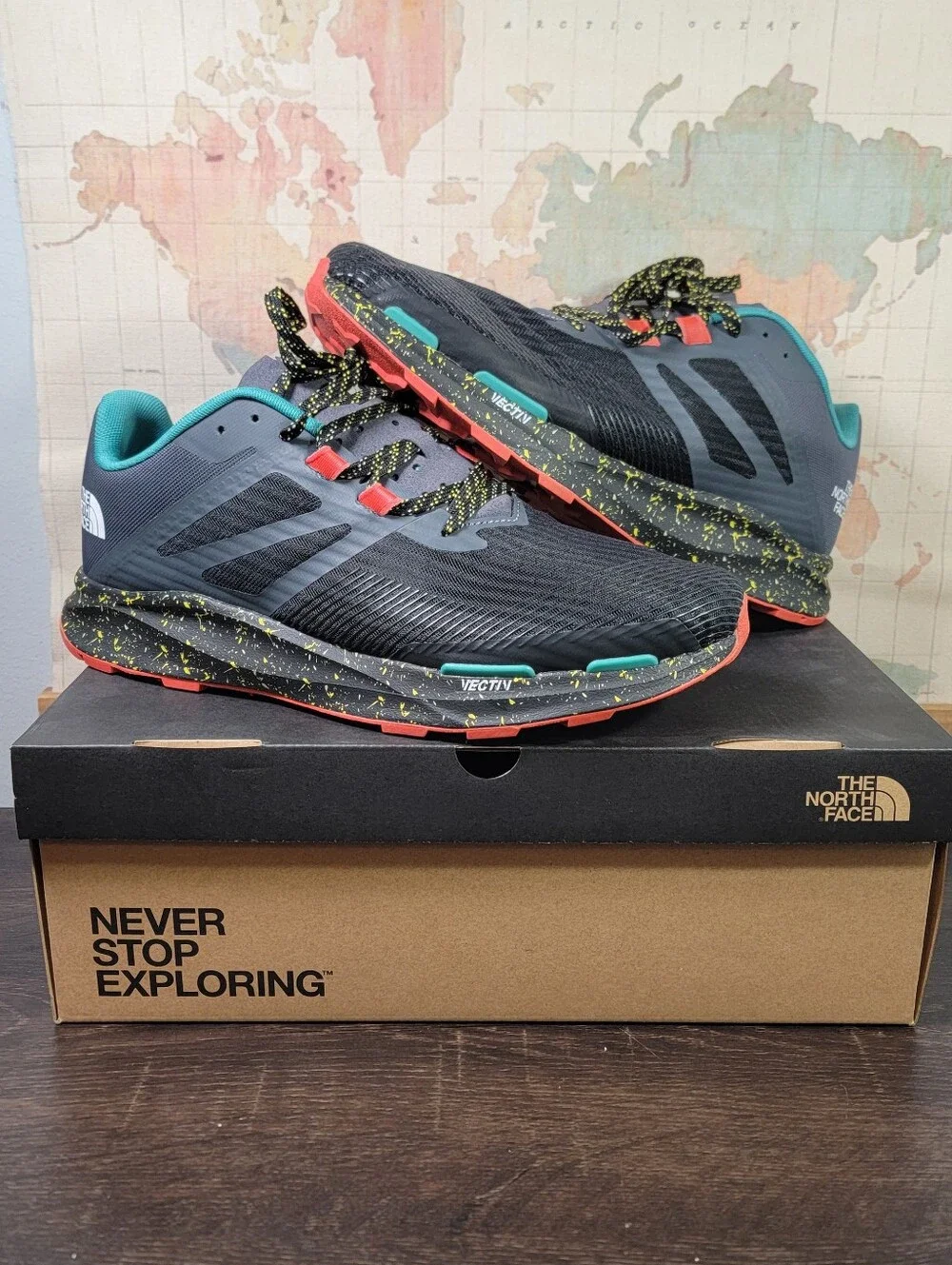 BRAND NEW The North Face Vectiv Eminus Men's Size 11.5